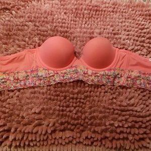 32B pink Victoria secret brassiere bra